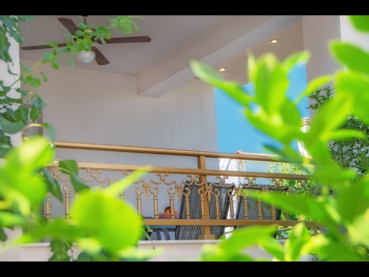 Pasithea House Apartment