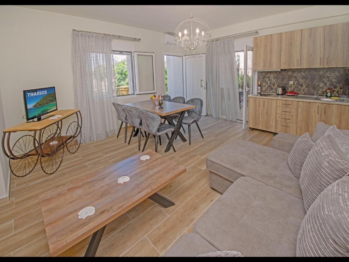 Pasithea House *